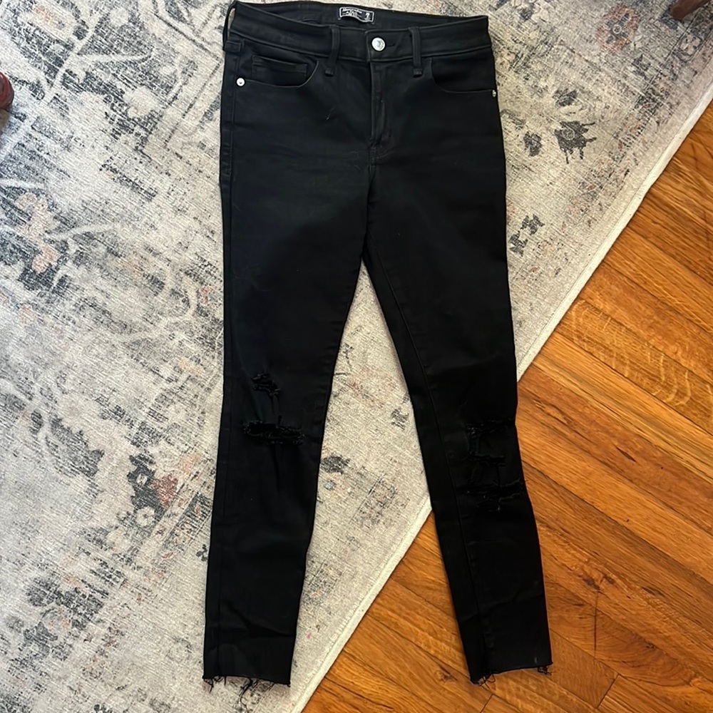 Black Abercrombie and Fitch black distressed jeans